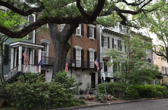 The Sarah Elizabeth House on beautiful Jones St w/Private Courtyard