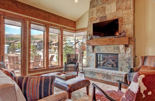 The Shores Lodge
