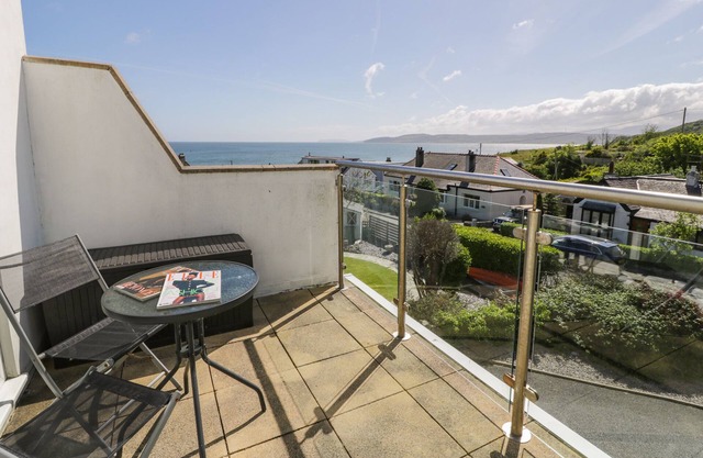 The Shuggies, BENLLECH