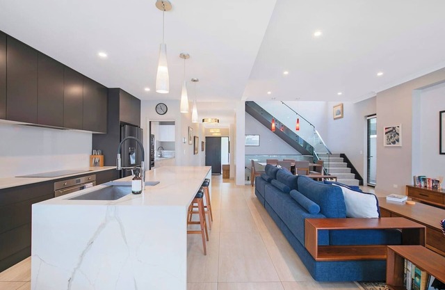 The Stuart Tri Level Luxury with Poolside Dining