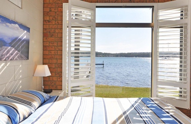 The Studio on the Lake @ Fishing Point, Lake Macquarie - honestly put the line in and catch fish