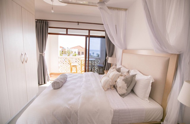 The Sultan Palace Beach Retreat Apartment with Garden View