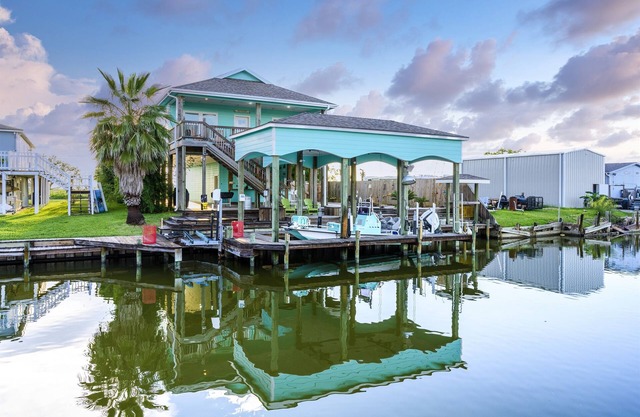 The Teal Turtle Retreat
