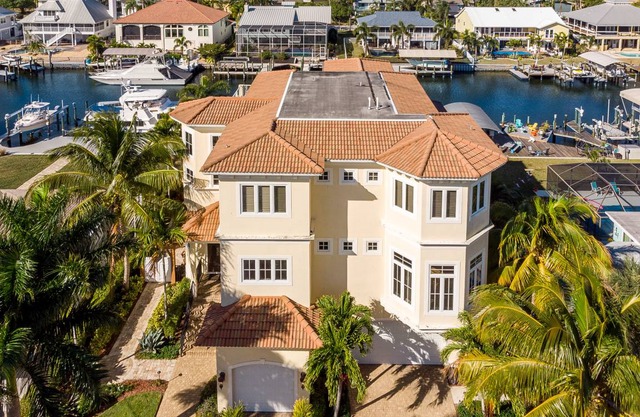 The Ultimate in Leisure Vacations - Check out our Mega-Home - 18276 Cutlass