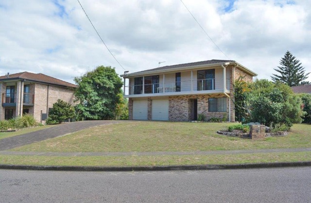 'The Verandah', 9 Hanson Avenue - fantastic child friendly home