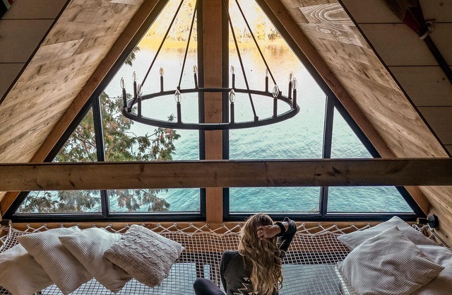 The Water’s Edge * Unique Muskoka Treehouse *