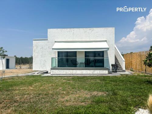 The White Villa #PROPERTLY