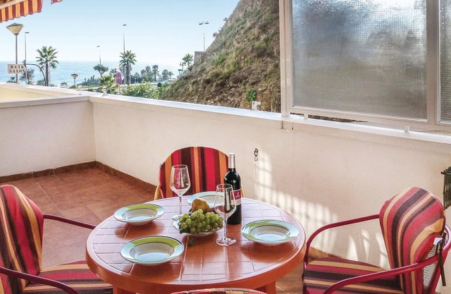 This beautiful and modern apartment is located only 100 meters from the sandy beach and is fully equ