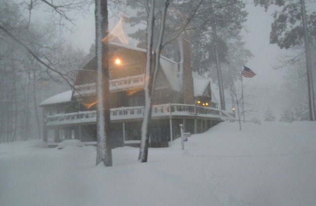 This beautiful unit is the former Estrold Resort Manager’s home.
