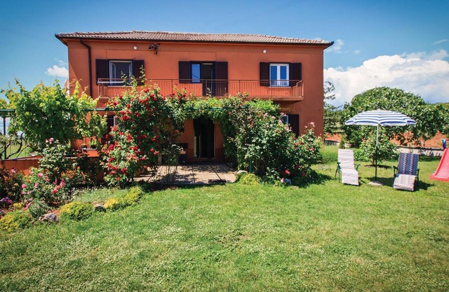 This comfortable vacation house is located in the quiet Istrian village of Veliki Vare.