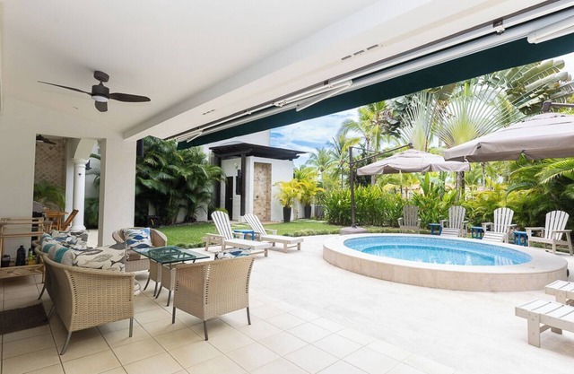 This condominium is a 4 bedroom(s), 5 bathrooms, located in Buenaventura, Cocle.