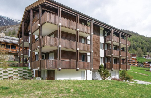 This cozy chalet vacation apartment is located on the 1st floor and comprises 35 m2 of living comfor