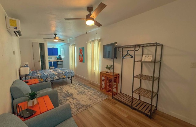 This studio is a 0 bedroom(s), 1 bathrooms, located in Rockport, TX.