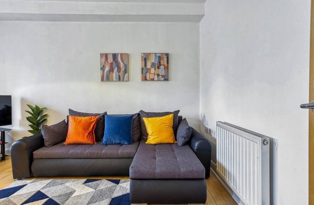 This stylish and central apartment in the heart of Manchester