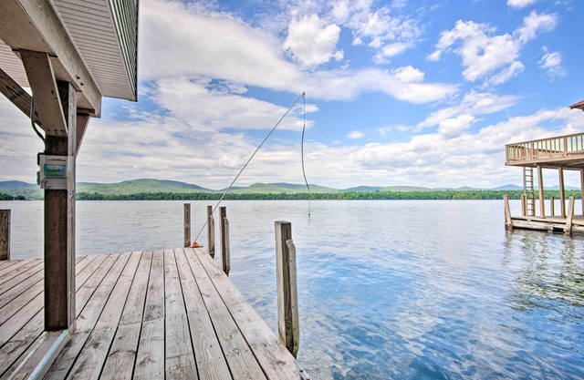 Three Adjacent Lakefront Cottages - 'Westview' Sleeps 2-16