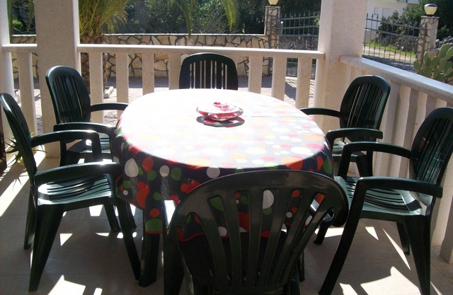 Three bedroom apartment with terrace Cove Ljubljeva, Trogir (A-14314-e)