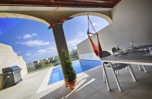 Three bedroom, luxury apartment with private pool