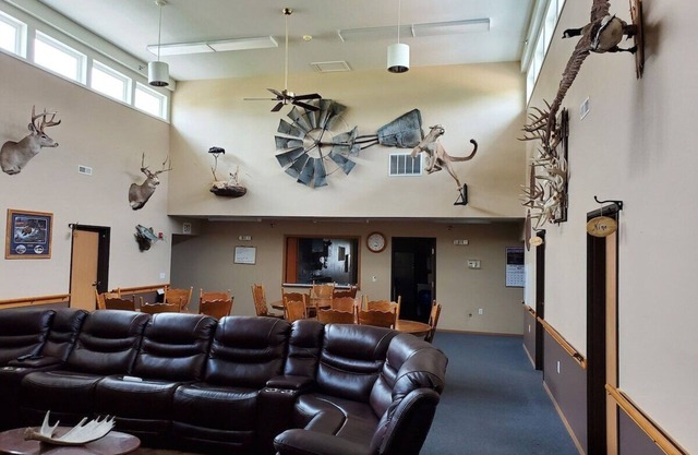 Three Rivers Lodge Room #7