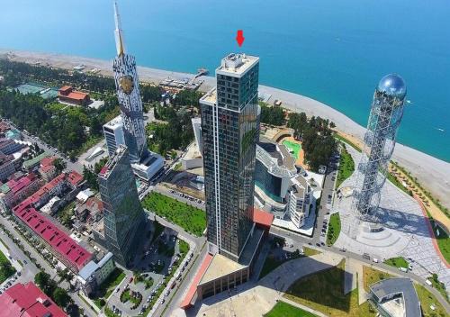 Three-room apartment in the center of Batumi, 100 meters from the sea, Porta Tower