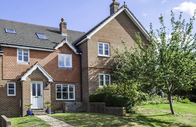 Tides Reach, Popular 5 Bedroom Holiday Home Bembridge Village.
