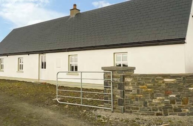 TIG FADA, pet friendly, with open fire in Kilkee, County Clare