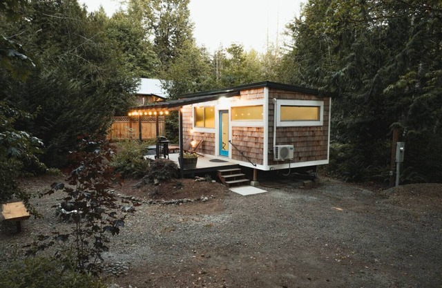 Tilton River Cozy Retreat w/Hot Tub! Firepit!