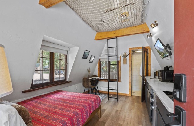 Timber Lodge Cabin #15
