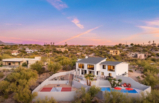 Time-Out in Tucson! Heated Pool/Hot Tub/Game Room/Fire Pit/Pickleball