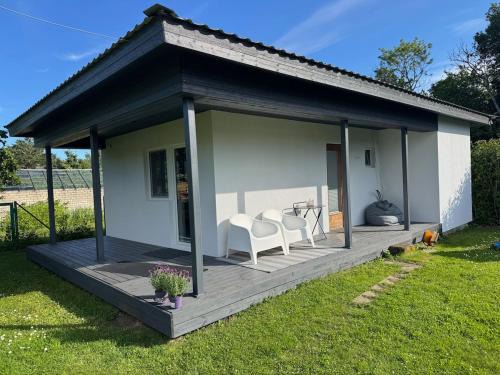Tiny house with sauna in Laulasmaa