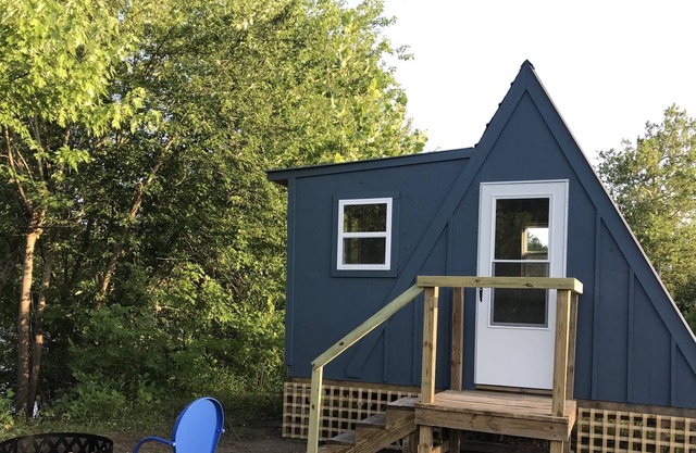 Tiny Off Grid A-Frame Cottage - Glamping St. Louis