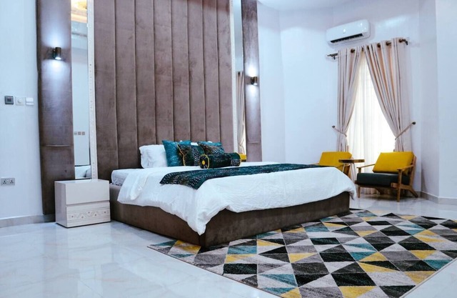 Tire’s Sweet Luxury Home: 10 minutes to Lekki Conservation Center