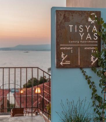 TIS YAYAS apartments