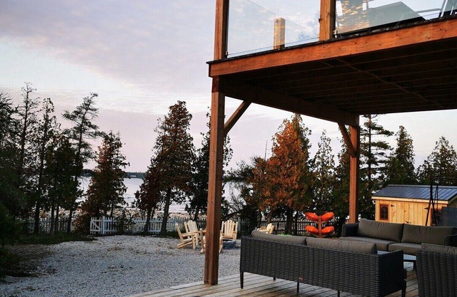 Tobermory Modern Waterfront Escape w/kayaks!