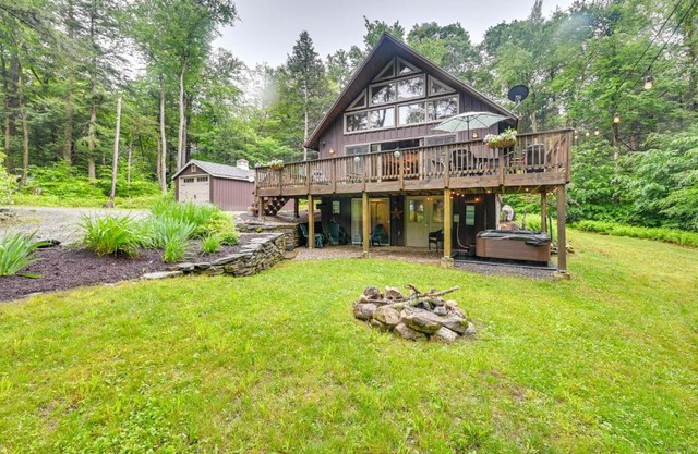 Tolland Cabin with Private Hot Tub and Grill!