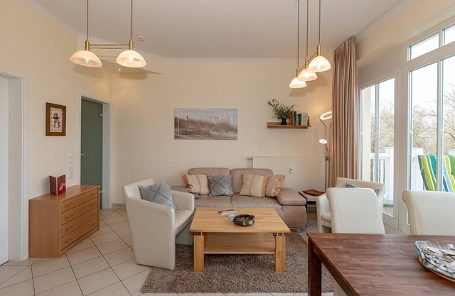 Tolles Ostsee-apartment mit Zwei Balkonen und Bädern, Inkl. Sauna & Pool im Haus