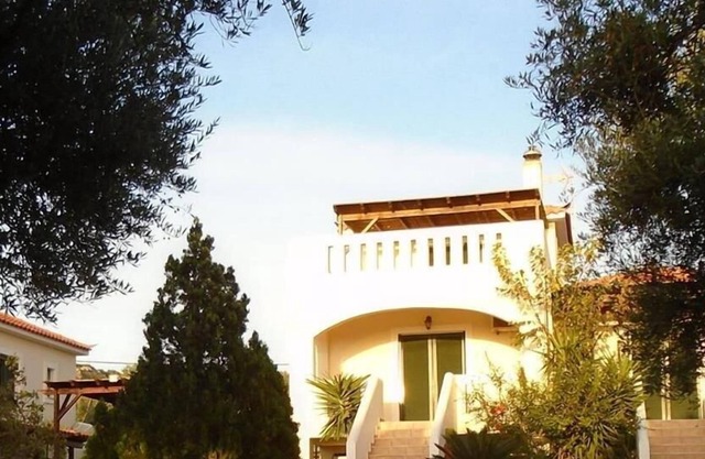 Tompras Village
