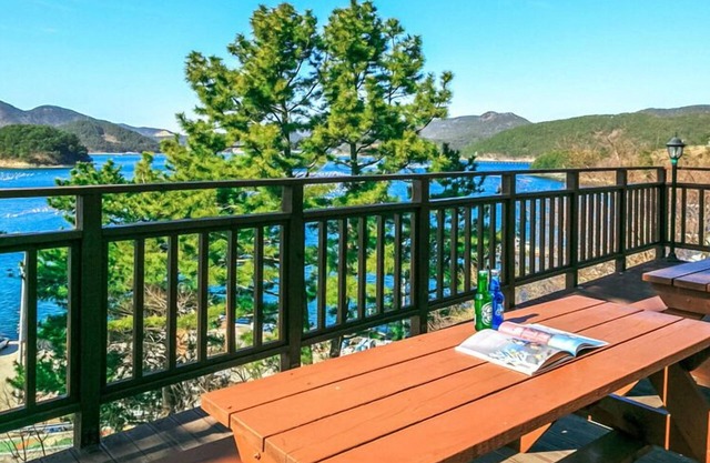 Tongyeong Beach Castle Hotel