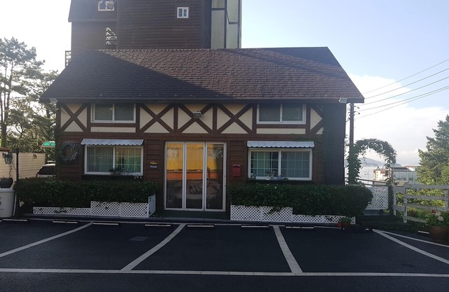 Tongyeong Iris Pension