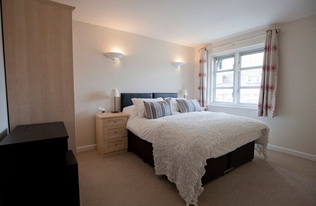 Toothbrush Apartments - Central Ipswich - St Peters St