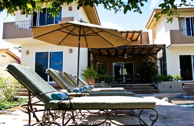 Top 10 Rental - Awesome Value! - 6 Bedrooms/6 Bath, Pool/Spa, Walk to Beach