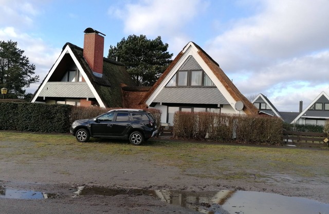 Top location, renovated, thatched roof, garden, sea view, beach, Baltic Sea, family