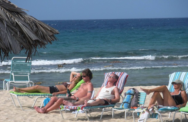 Top quality plus good value at Gentle Winds Beach Condo