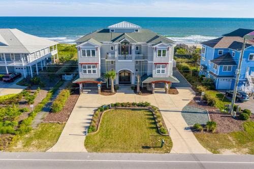 Topsail Manor