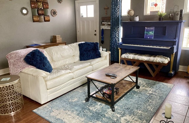 Tour like a local @ The BoChic Retreat!