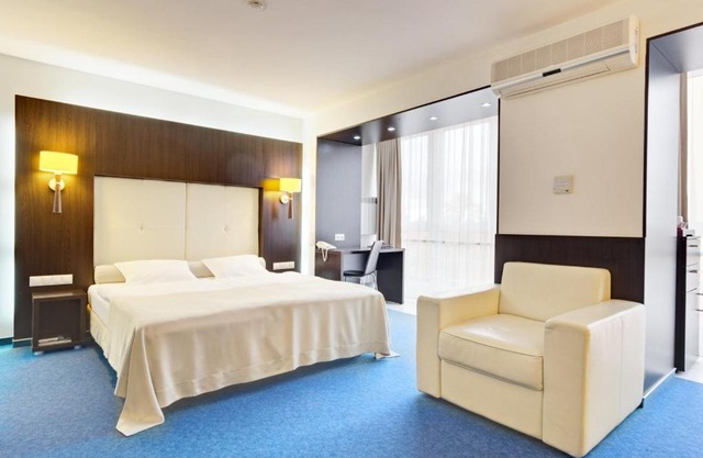 Tourist Hotel
