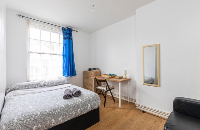 Tower Bridge Accommodations - 11