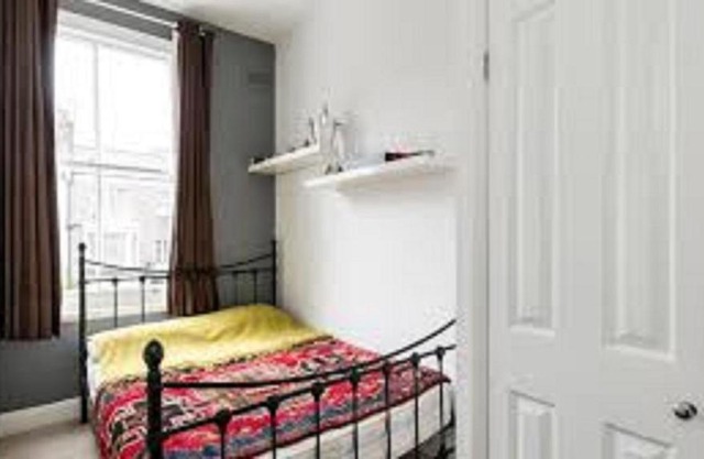 Tower Bridge Room
