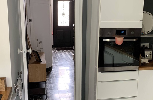 Town house in the heart of Bordeaux with heated swimming pool