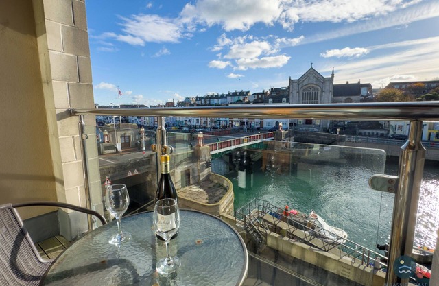 Townbridge Retreat - Two Bedroom Apartment, Sleeps 4