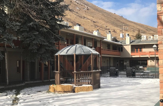 Towncenter condominium at Jackson Hole 20 minutes from Jackson Hole ski area